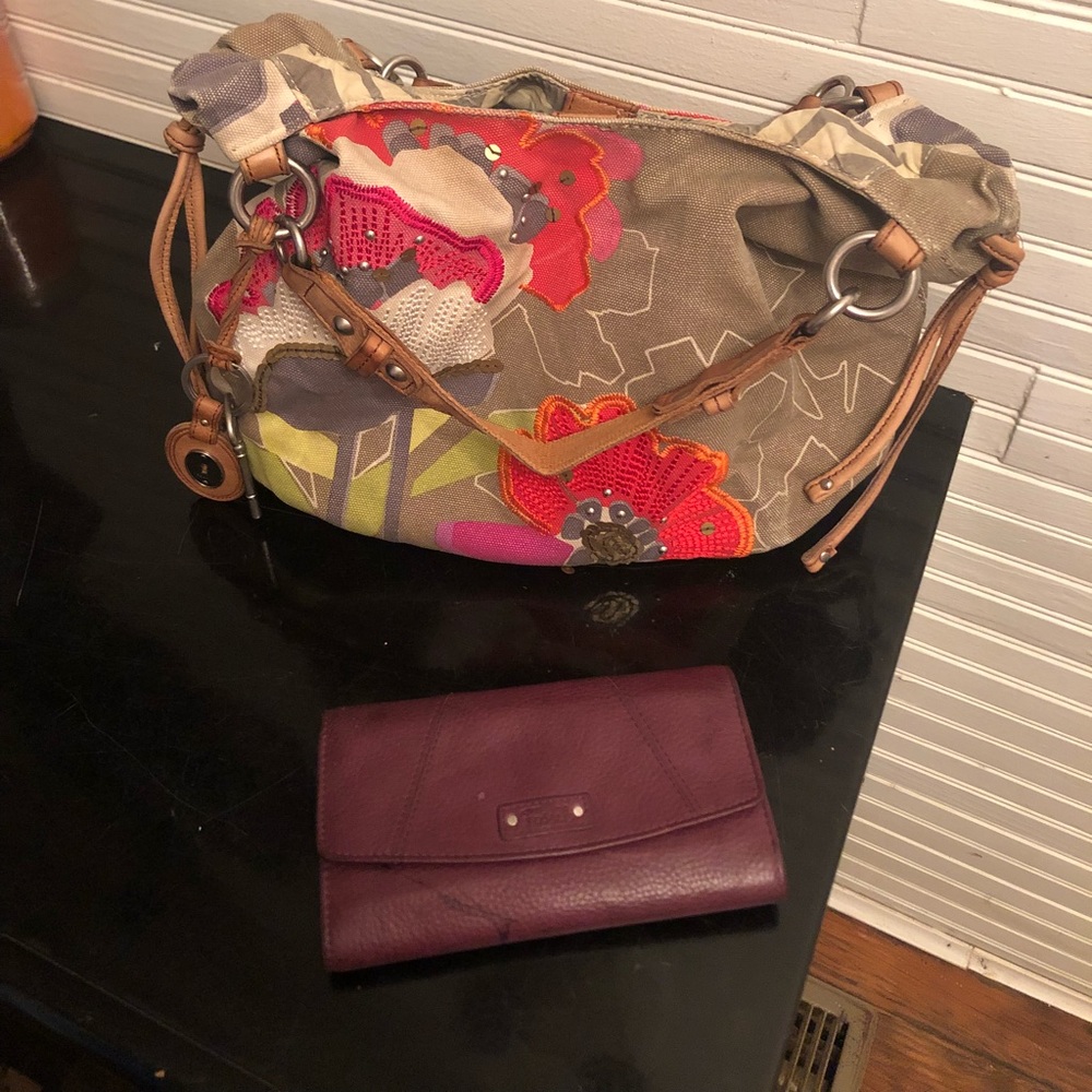 Fossil purse and wallet